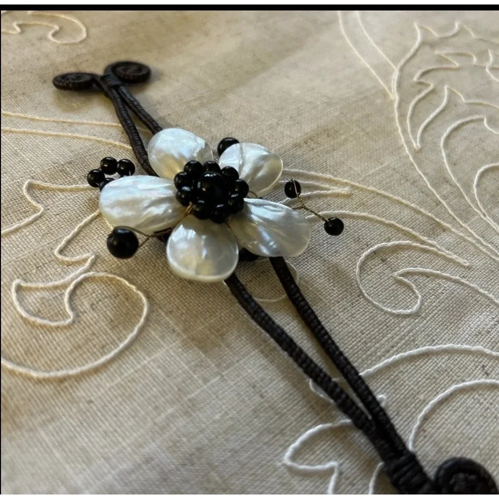 Cuff Bracelet‎ Womens Handcrafted Natural Stone Flower Mother of Pear Glam Gift
